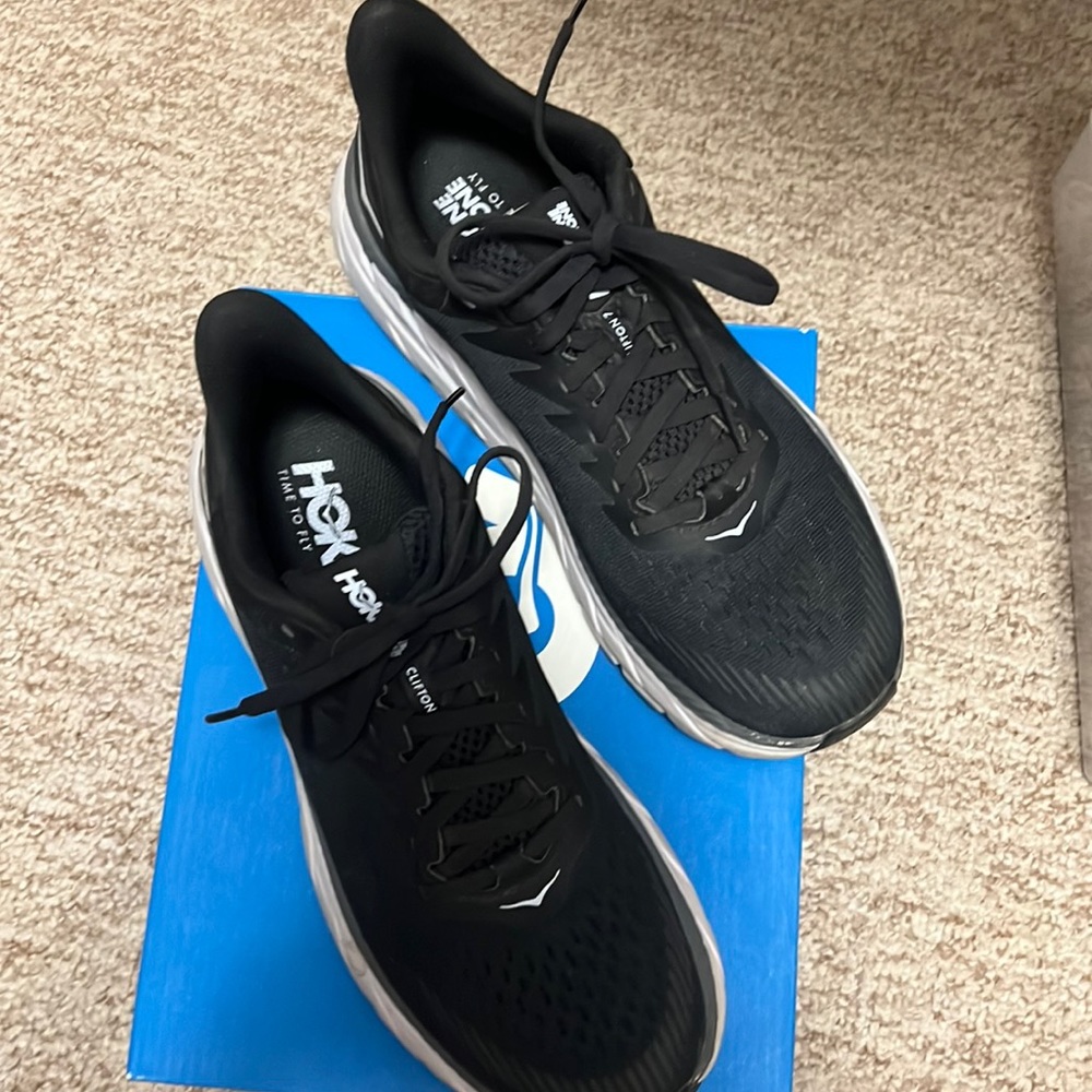 Hoka W Clifton 7.  Women’s size 8.5